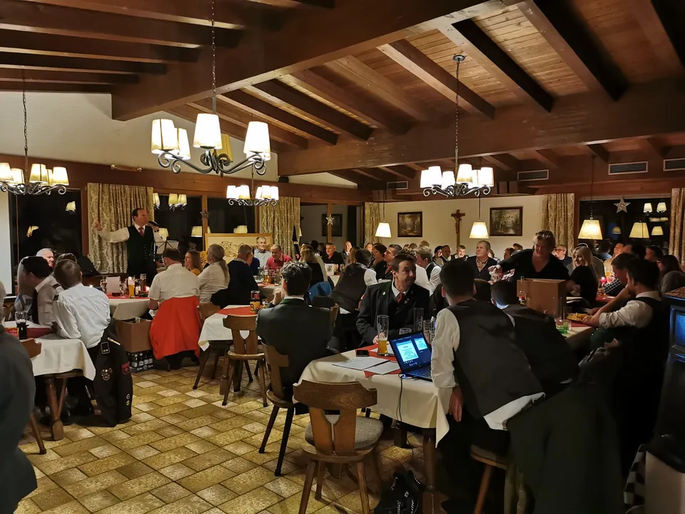 Christbaumversteigerung 2025